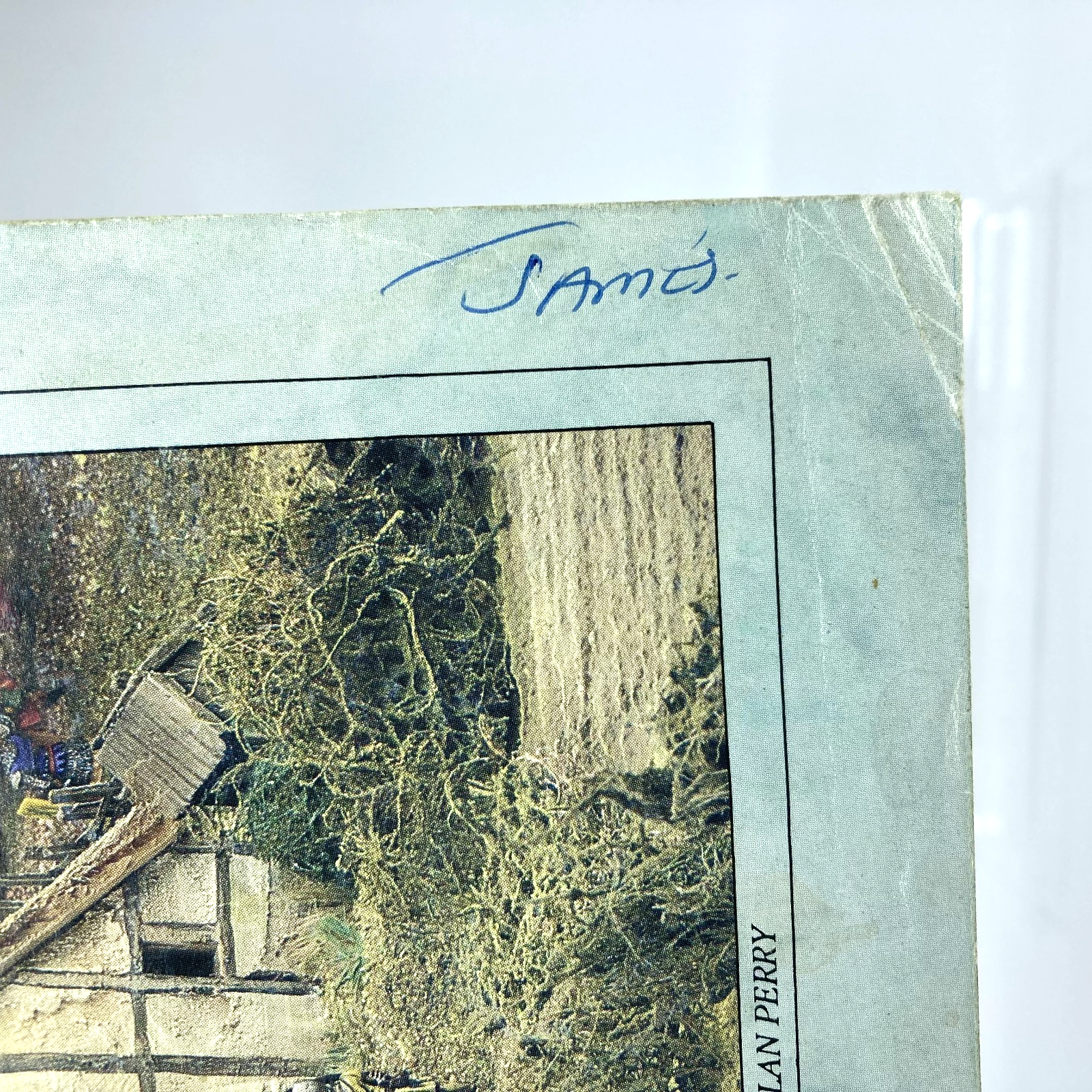 22303943-c3a1-416a-9c9c-b2e409548a25