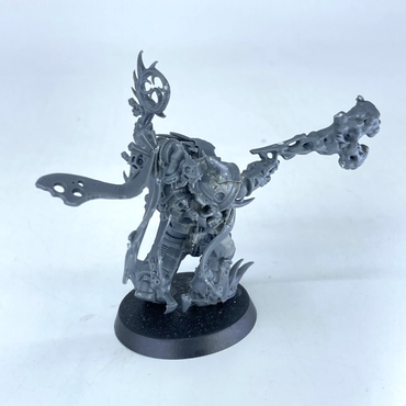 239eb028-0c3c-4cae-9ac4-a4a086ea66eb