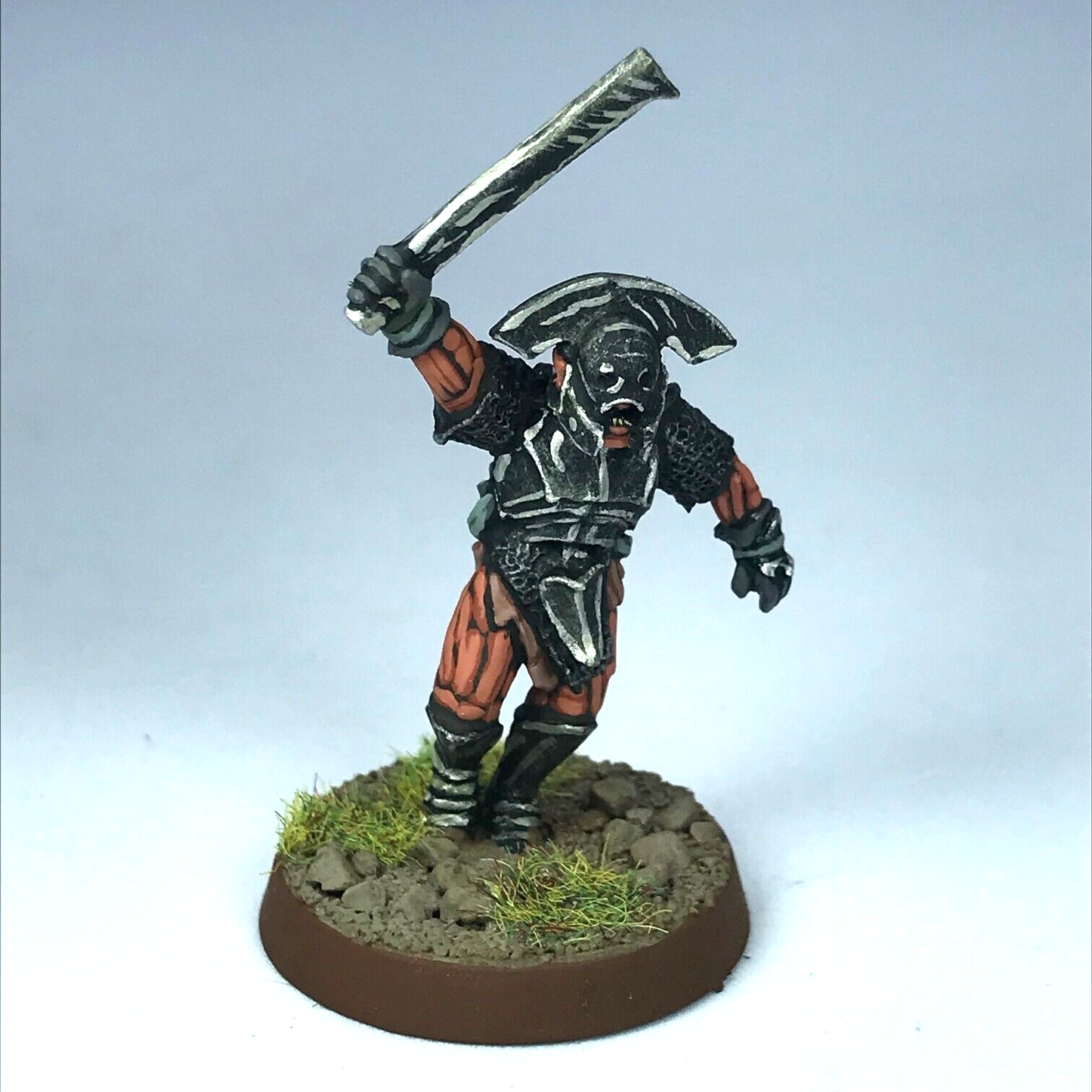 Metal Uruk Hai Captain - Painted - LOTR / Warhammer / Lord of the Rings X348