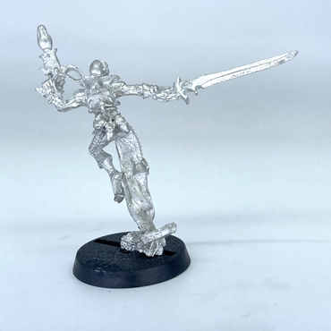 24eca7c4-c8b1-45f5-b7d9-0534605eab21