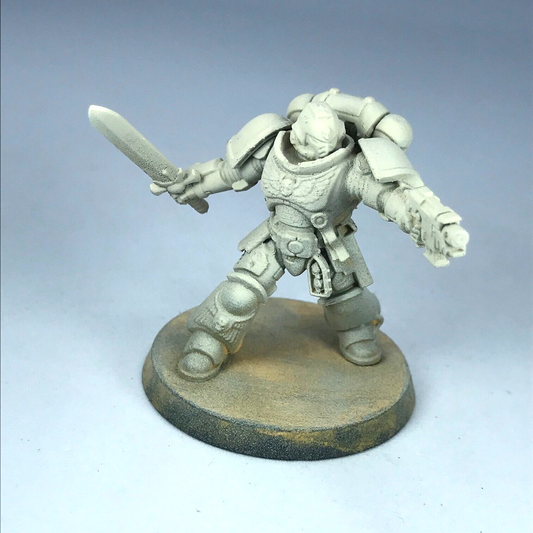 Primaris Space Marines Lieutenant - Warhammer 40K GW Undercoated X2897