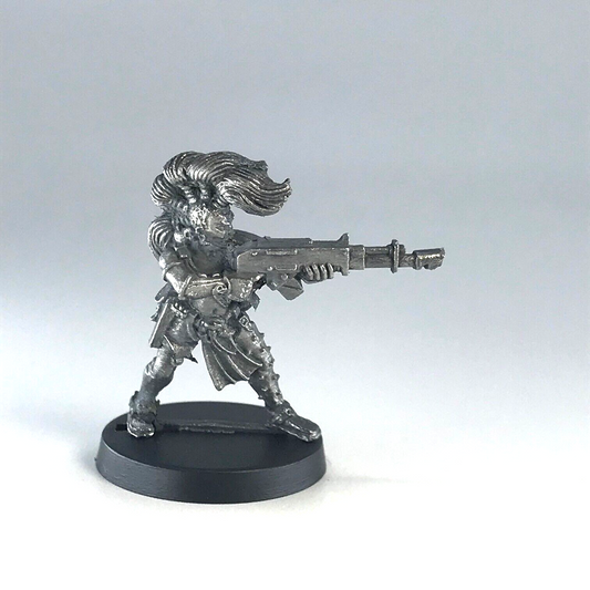 Escher with Lasgun - Necromunda Games Workshop Classic Metal X217