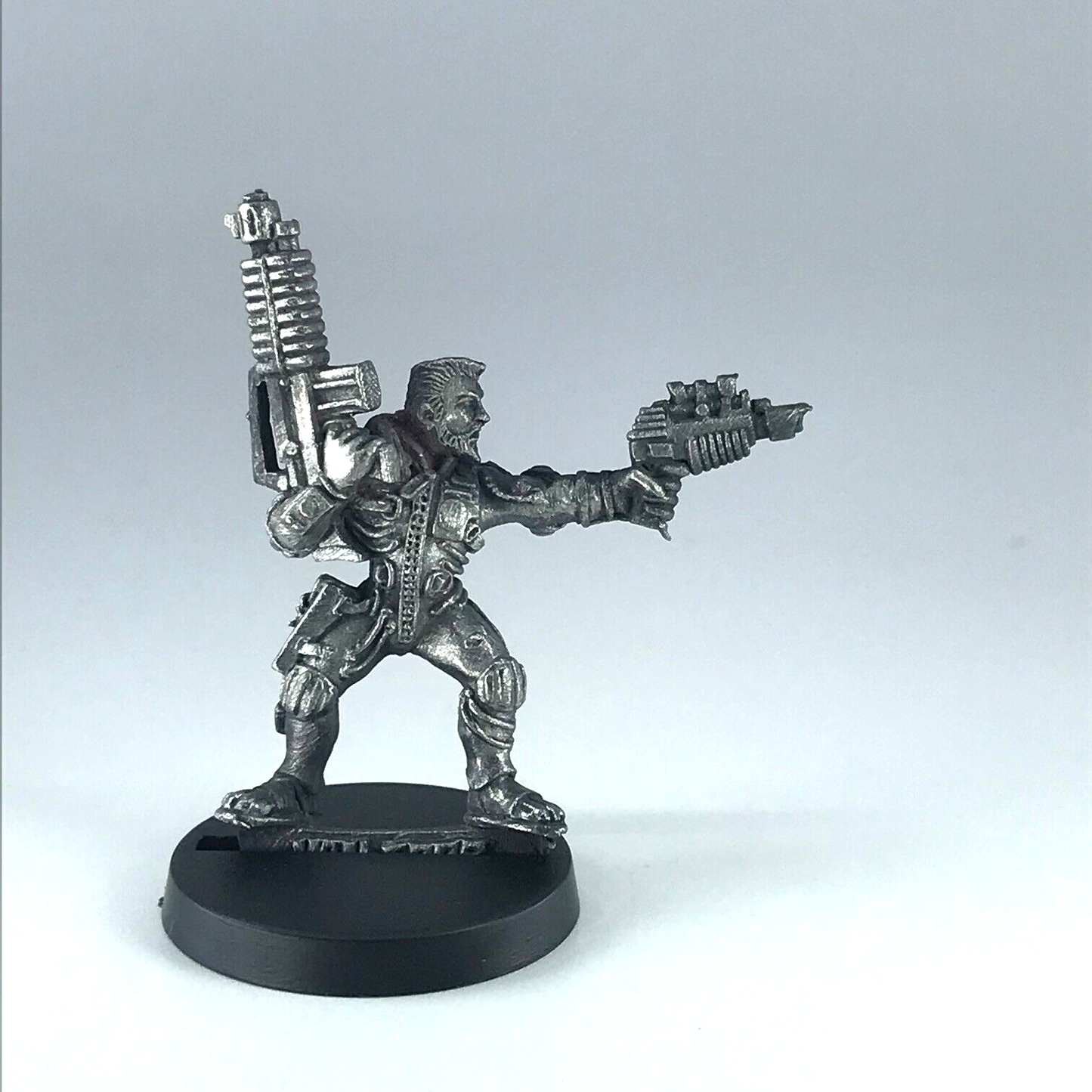 Van Saar with Autogun & Autopistol - Necromunda Warhammer Games Workshop X7850