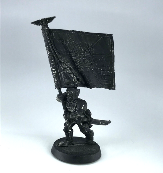 Imperial Guard Cadian Standard Bearer Command - Classic Warhammer 40K X9824