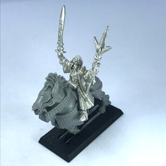 High Elves Mage Sorcerer Elf - Warhammer Fantasy Classic Part Metal C3156