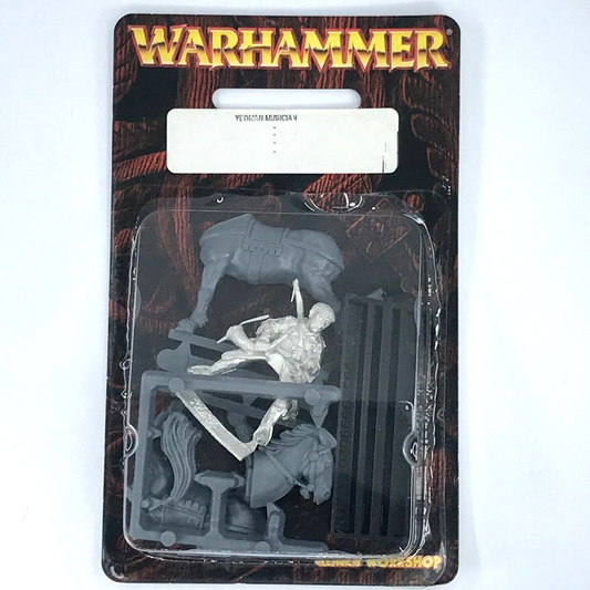 Metal Bretonnian Yeoman Cavalry Musician Blister - Warhammer Fantasy C2060