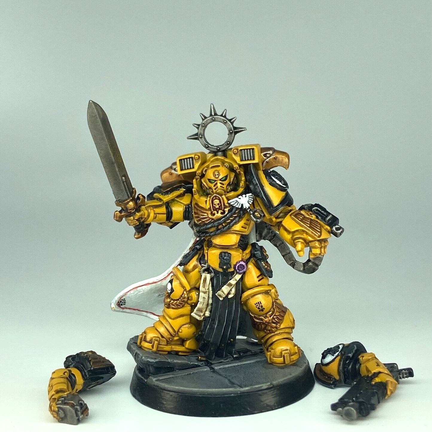 Captain in Gravis Armour Imperial Fists - Magnetised - Warhammer 40K C3949