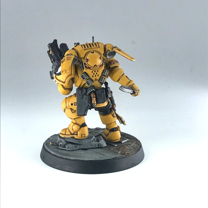 Lieutenant in Reiver Armour Imperial Fists Space Marines - Warhammer 40K X10570