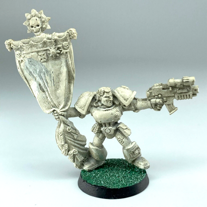 Ultramarines Standard Bearer Limited Edition Skullz Warhammer 40k Metal X7461