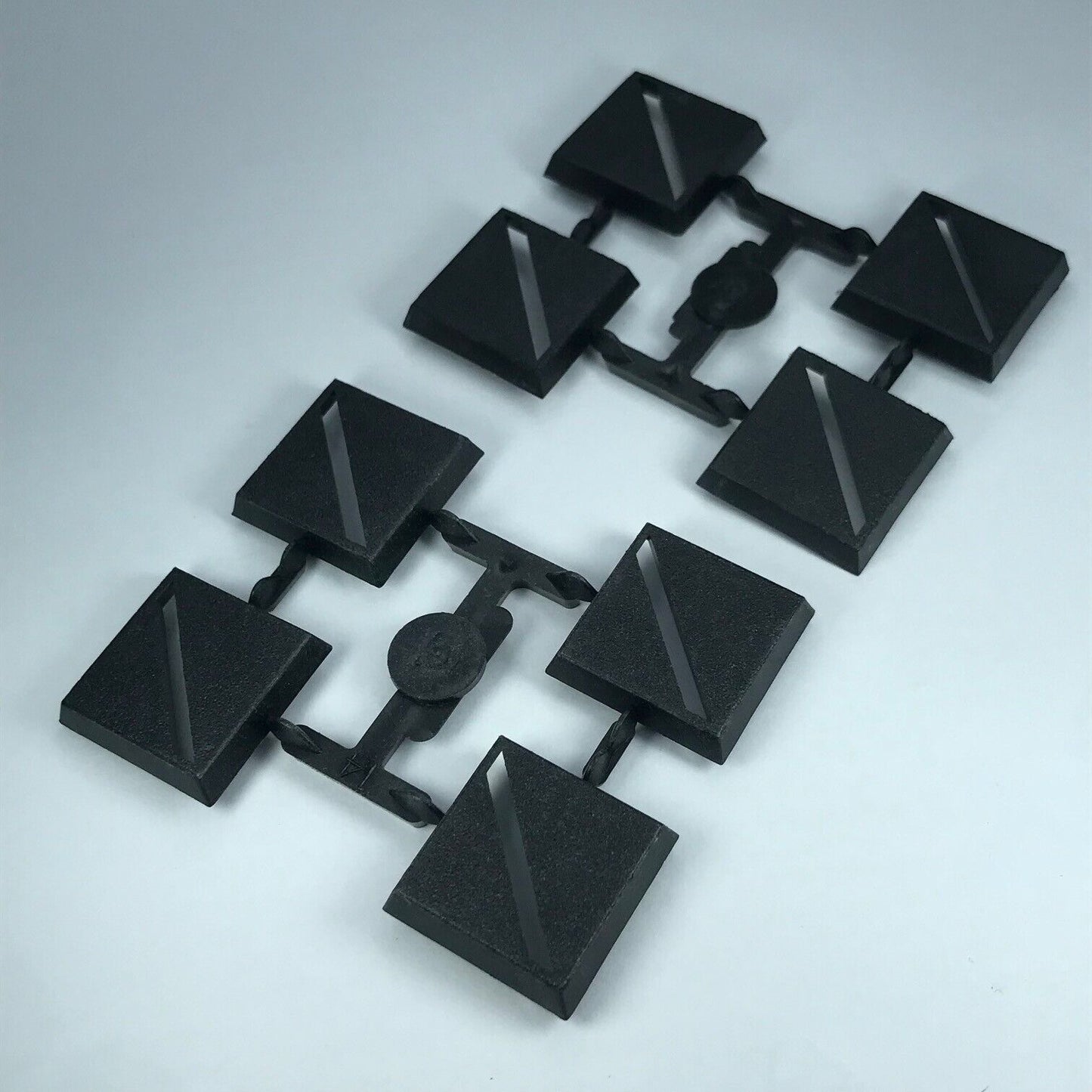 X8 Original GW 2003 20mm Square Bases Slotta - Warhammer Fantasy X9685