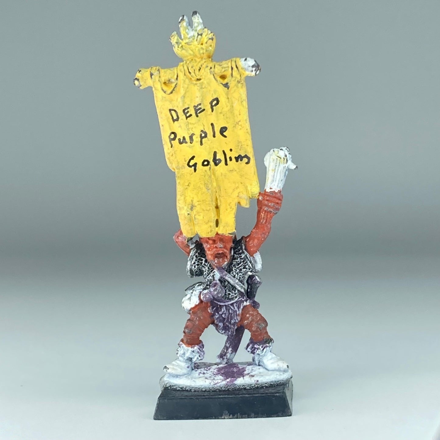 Goblin Standard Bearer - Orcs & Goblins - Warhammer Citadel Classic Metal X2278