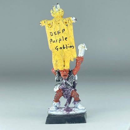 Goblin Standard Bearer - Orcs & Goblins - Warhammer Citadel Classic Metal X2278