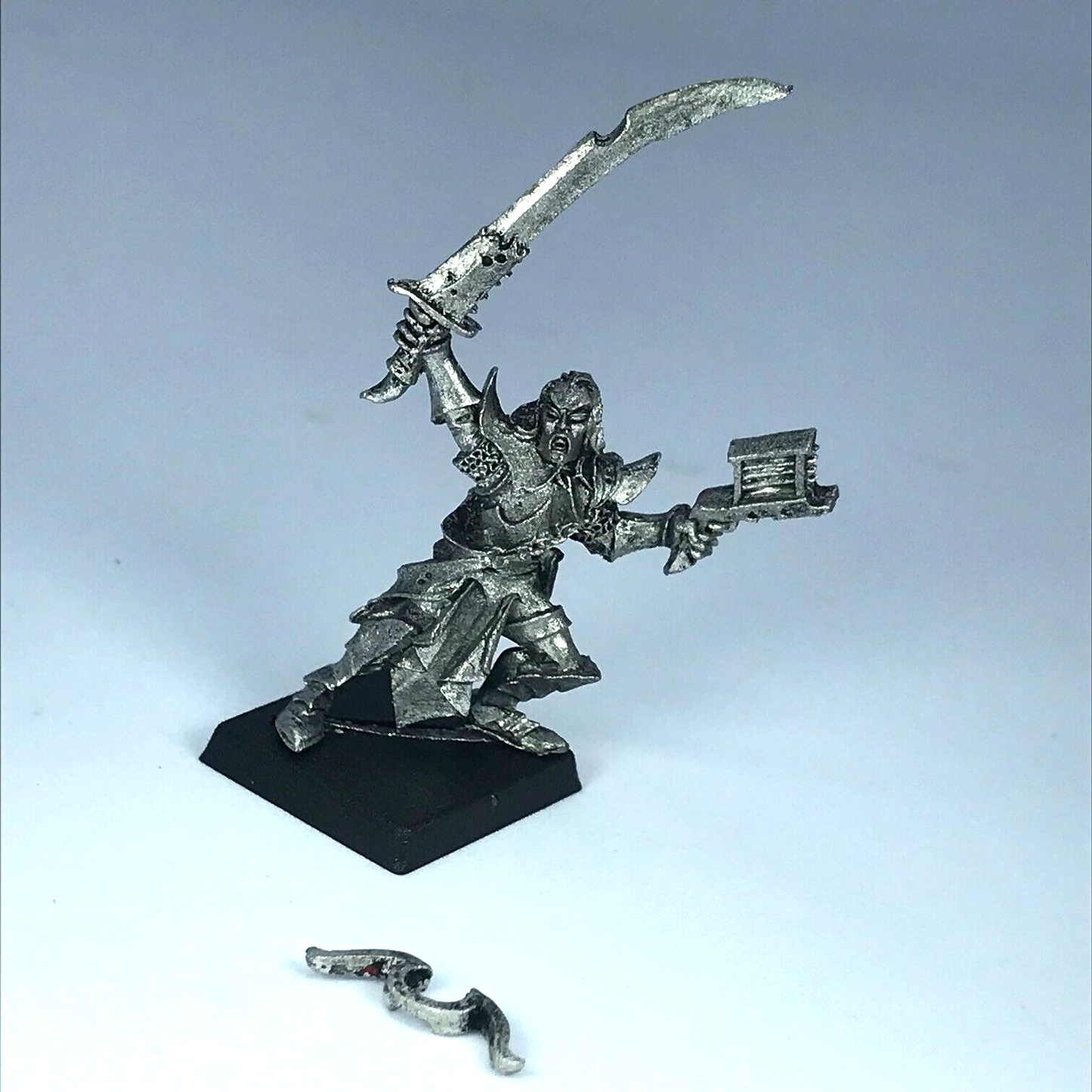 Classic Metal Dogs of War Mengil Manhide Manflayers - Warhammer Fantasy X12521