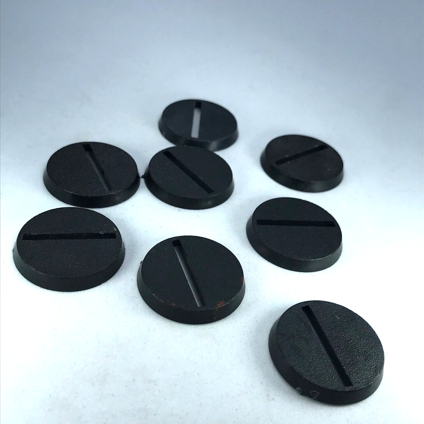 X8 Original GW 2003 25mm Round Bases Slotta - Warhammer 40K / LOTR X1270