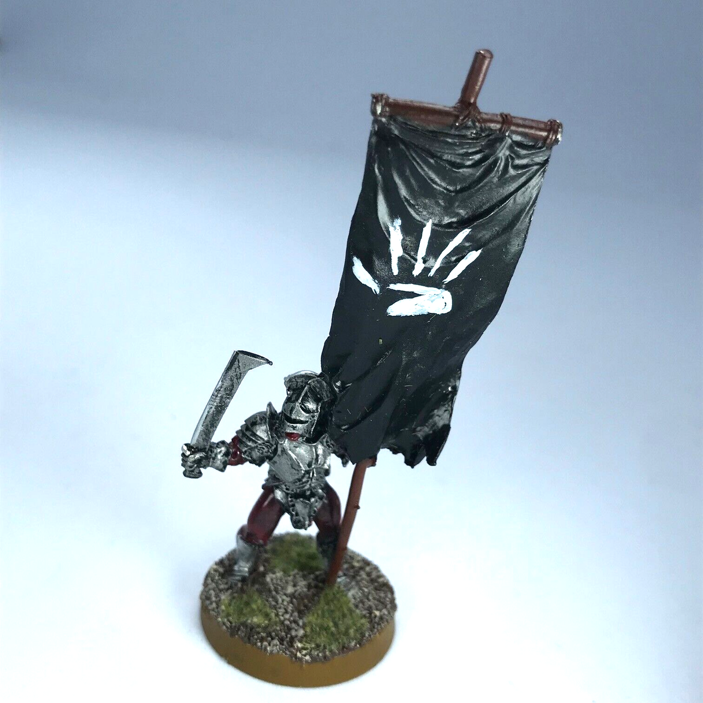 Uruk Hai Standard Bearer - Painted - Warhammer / Lord of the Rings C2660