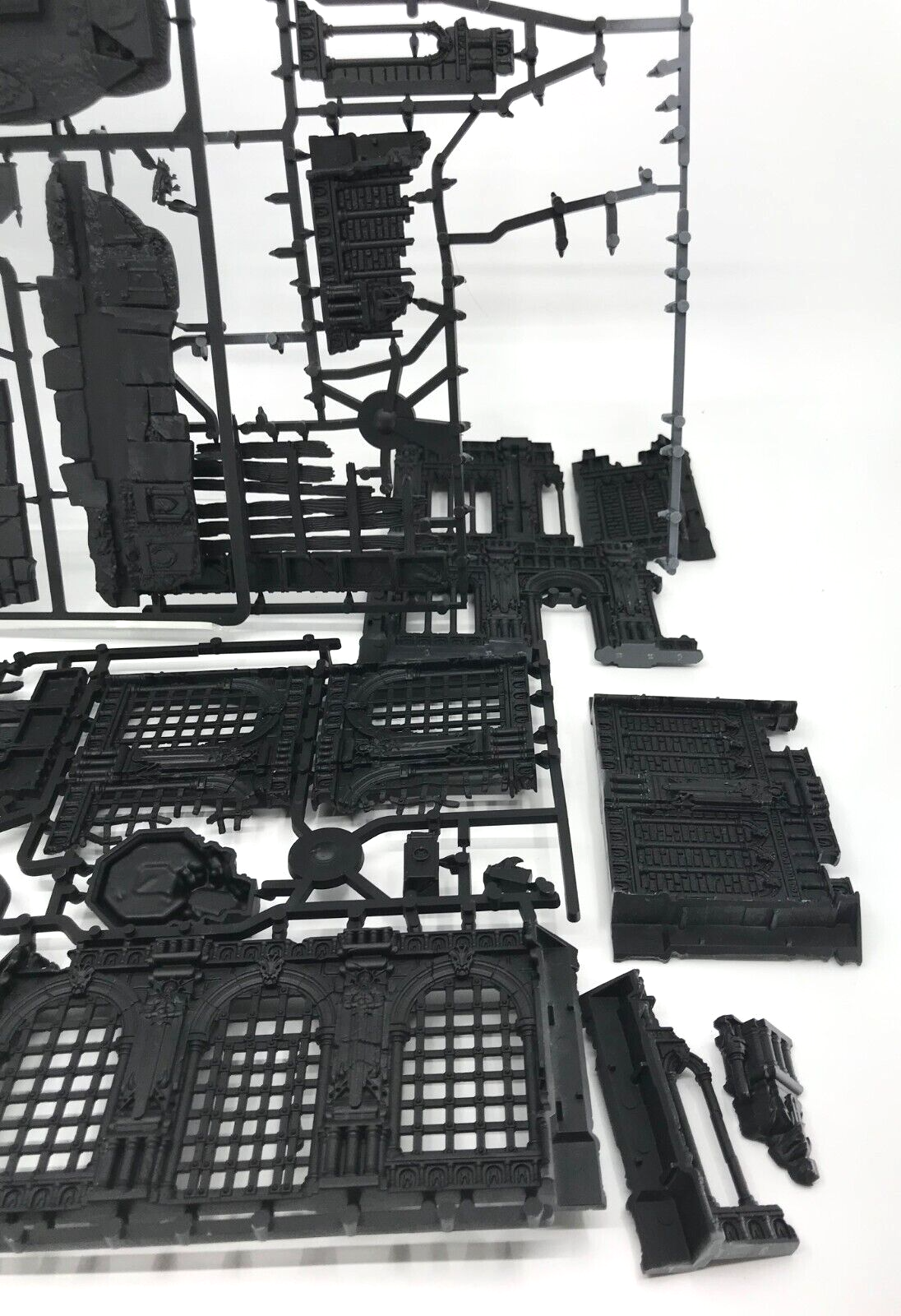 Warhammer Age of Sigmar Scenery on Sprue - Undercoated Games Workshop C15