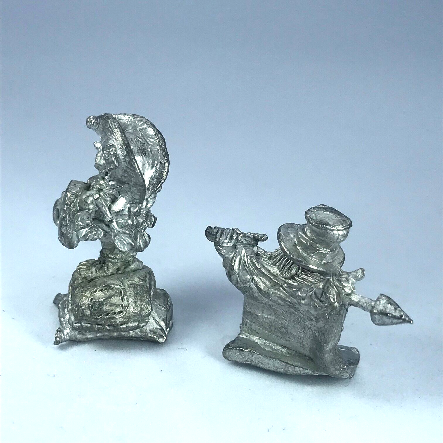 Dwarf Characters - Metal Miniatures Unpainted and Unbranded X8847