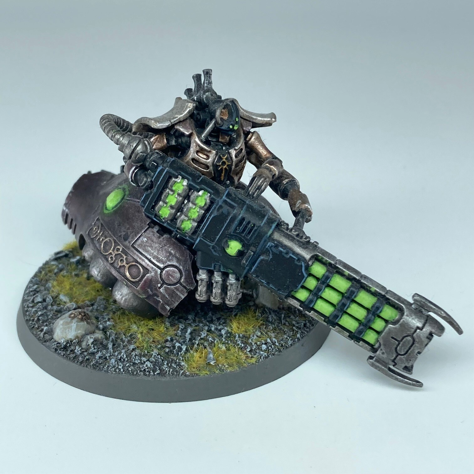 Warhammer 40,000 – Necrons Lokhust Heavy Destroyer – Miniatura Para Montar Sin Pegamento, Incluye Base De 60 Mm