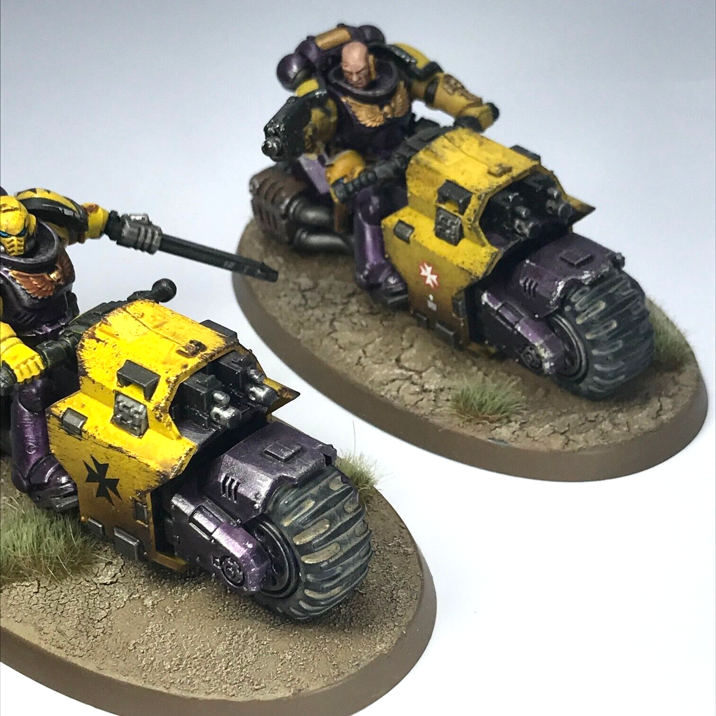 Space Marine Primaris Outriders Bikes - Painted - Warhammer 40K C1381