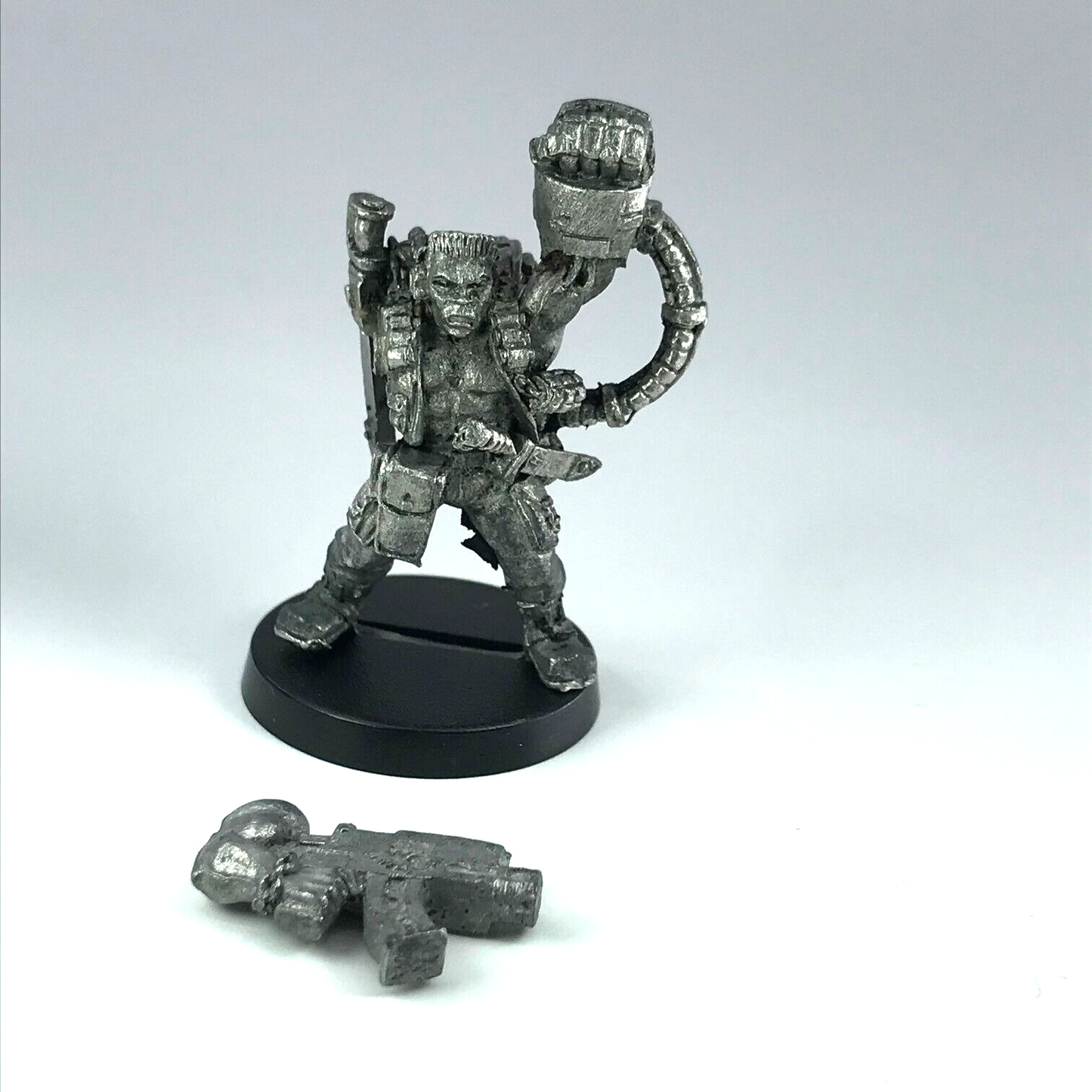 Catachan Lieutenant & Power Fist Imperial Guard - Warhammer 40K Metal X11027