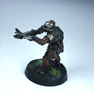 Uruk Hai with Crossbow - LOTR Warhammer Lord of the Rings Painted Metal X12849