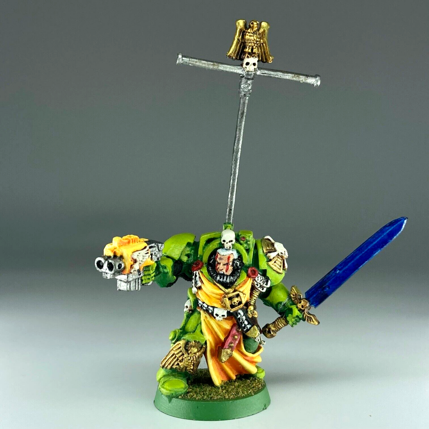 53b0d5b5-06b4-49c0-ac54-c35422132dcc