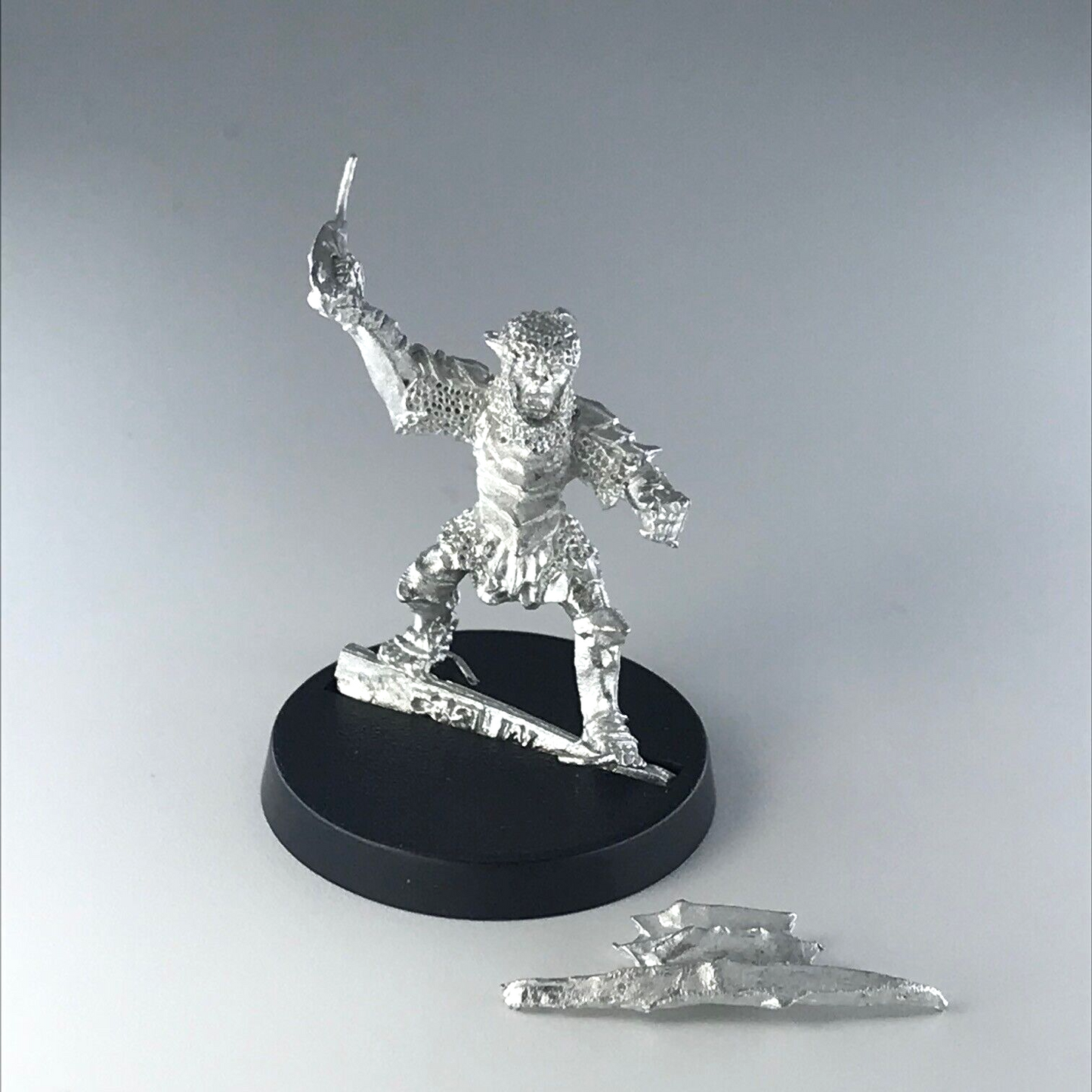 Moria Goblin Armoured Warrior LOTR - Warhammer / Lord of the Rings Metal X714