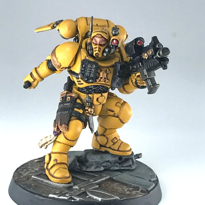 Lieutenant in Reiver Armour Imperial Fists Space Marines - Warhammer 40K X10570