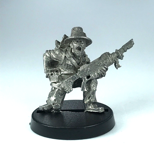 Imperial Guard Colonel Schaeffer's Last Chancers Scrounger - Warhammer 40K X5015