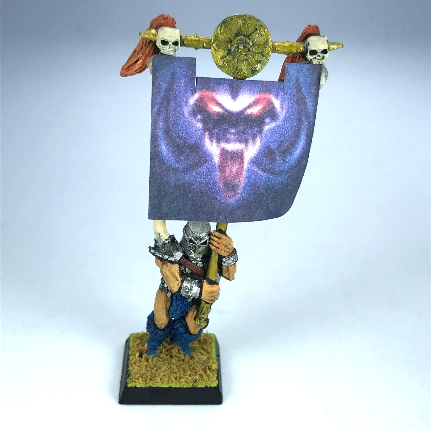 Classic Chaos Marauder Standard Bearer Warriors of Chaos Warhammer Fantasy C2711