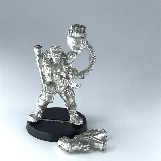 Catachan Lieutenant & Power Fist Imperial Guard - Warhammer 40K Metal X221