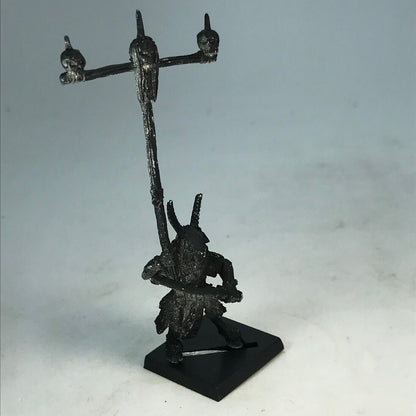 Metal Beastmen Standard Bearer Command - Warhammer Fantasy C364