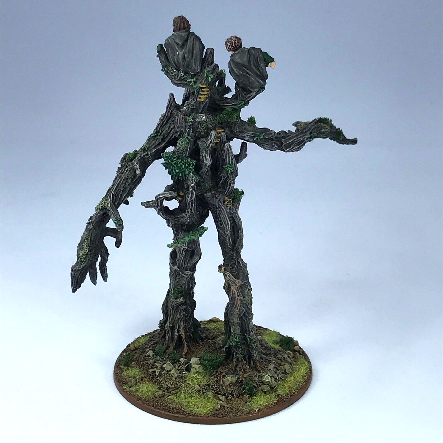 Treebeard Ent & Hobbits LOTR - Warhammer / Lord of the Rings Painted Metal