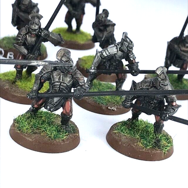 Uruk Hai Warriors - Painted - LOTR / Warhammer / Lord of the Rings GW C4571