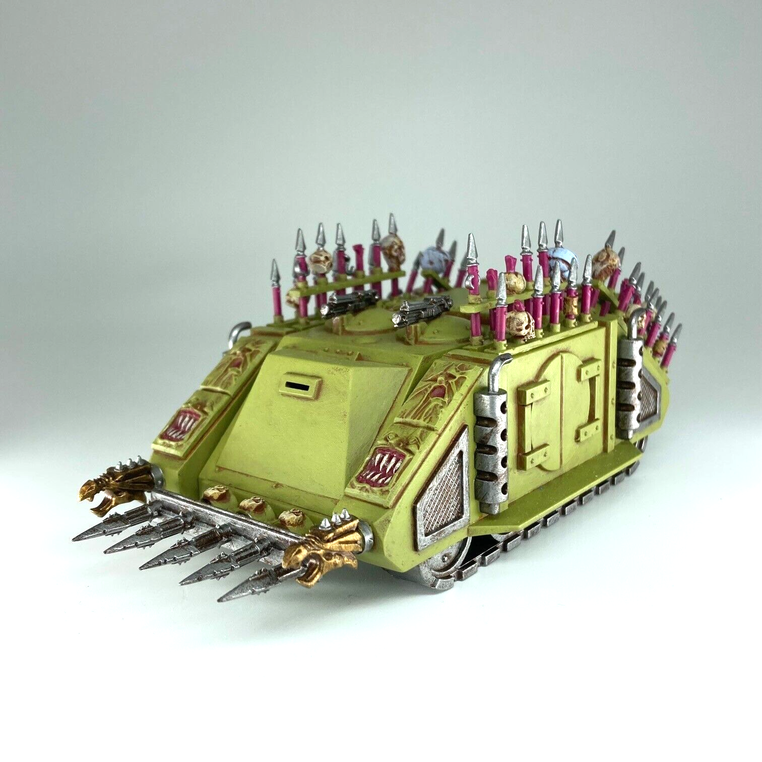 Death guard chaos rhino - rogue trader warhammer 40k games workshop box53