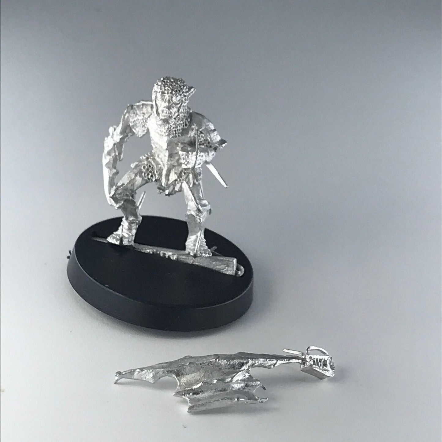 Moria Goblin Armoured Warrior LOTR - Warhammer / Lord of the Rings Metal X8330