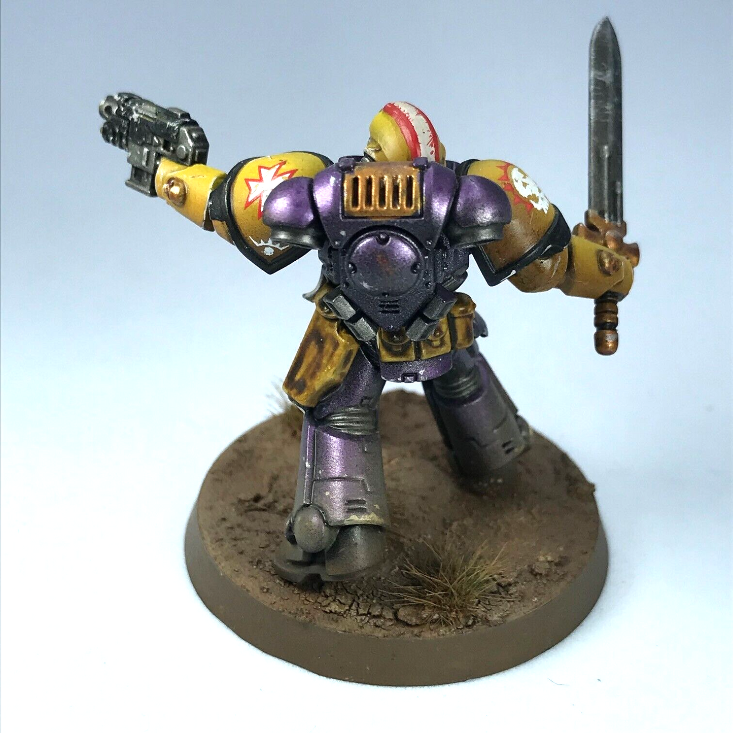 Primaris Lieutenant with Power Sword - Painted - Warhammer 40K X10440