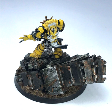 Sigismund First Captain of the Imperial Fists Warhammer 40k The Horus Heresy