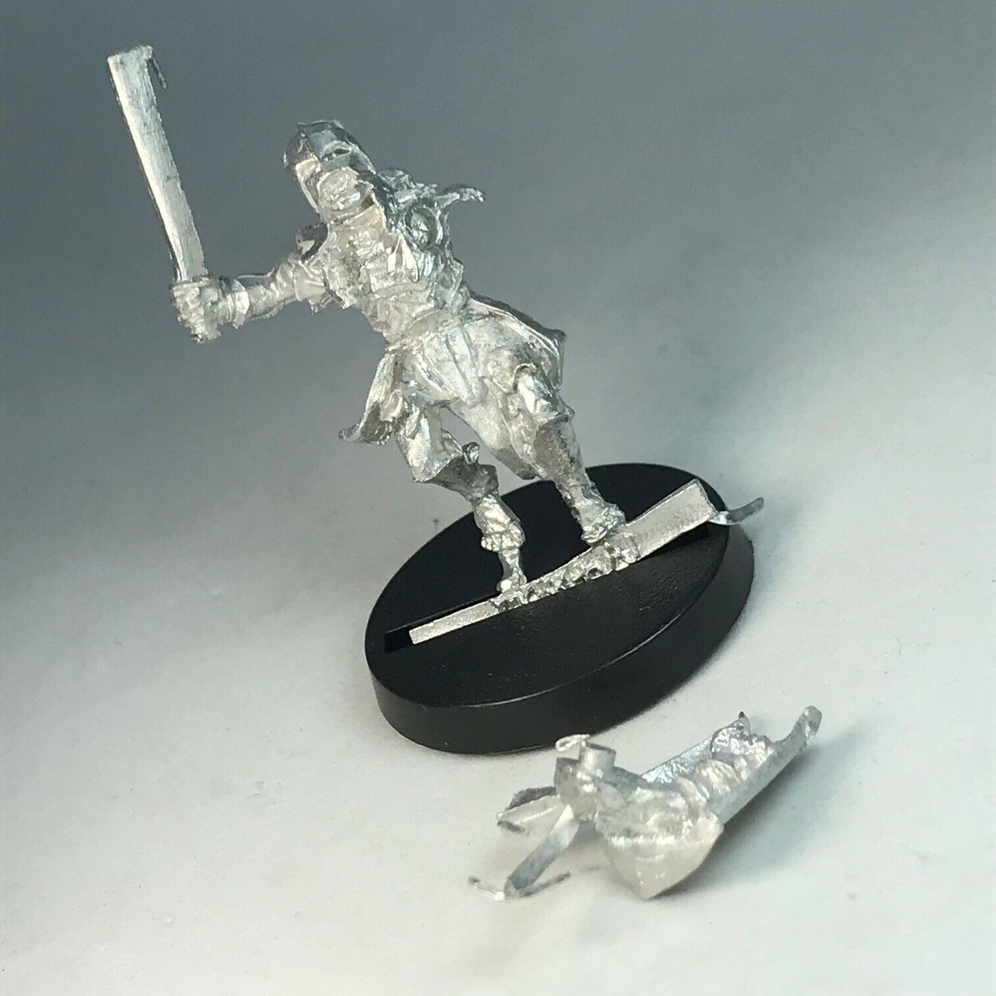 Metal Uruk Hai Scout Warrior LOTR - Warhammer / Lord of the Rings X4329