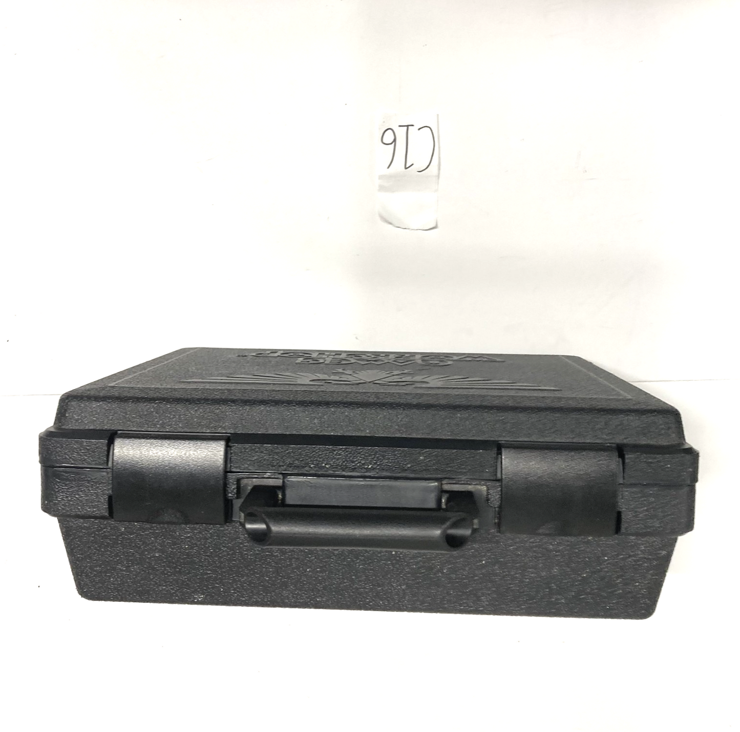 76794622-e7b9-4b28-a73a-1882e8f06d9f