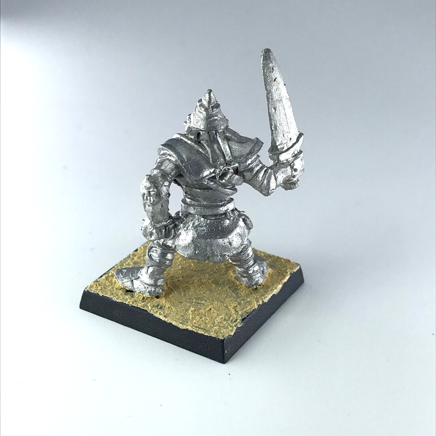 Chaos Thug with Sword - Citadel Warhammer Fantasy Classic Metal X1173