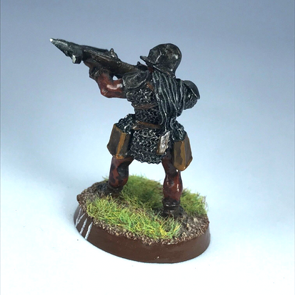 Uruk Hai with Crossbow - LOTR Warhammer Lord of the Rings Painted Metal X8912