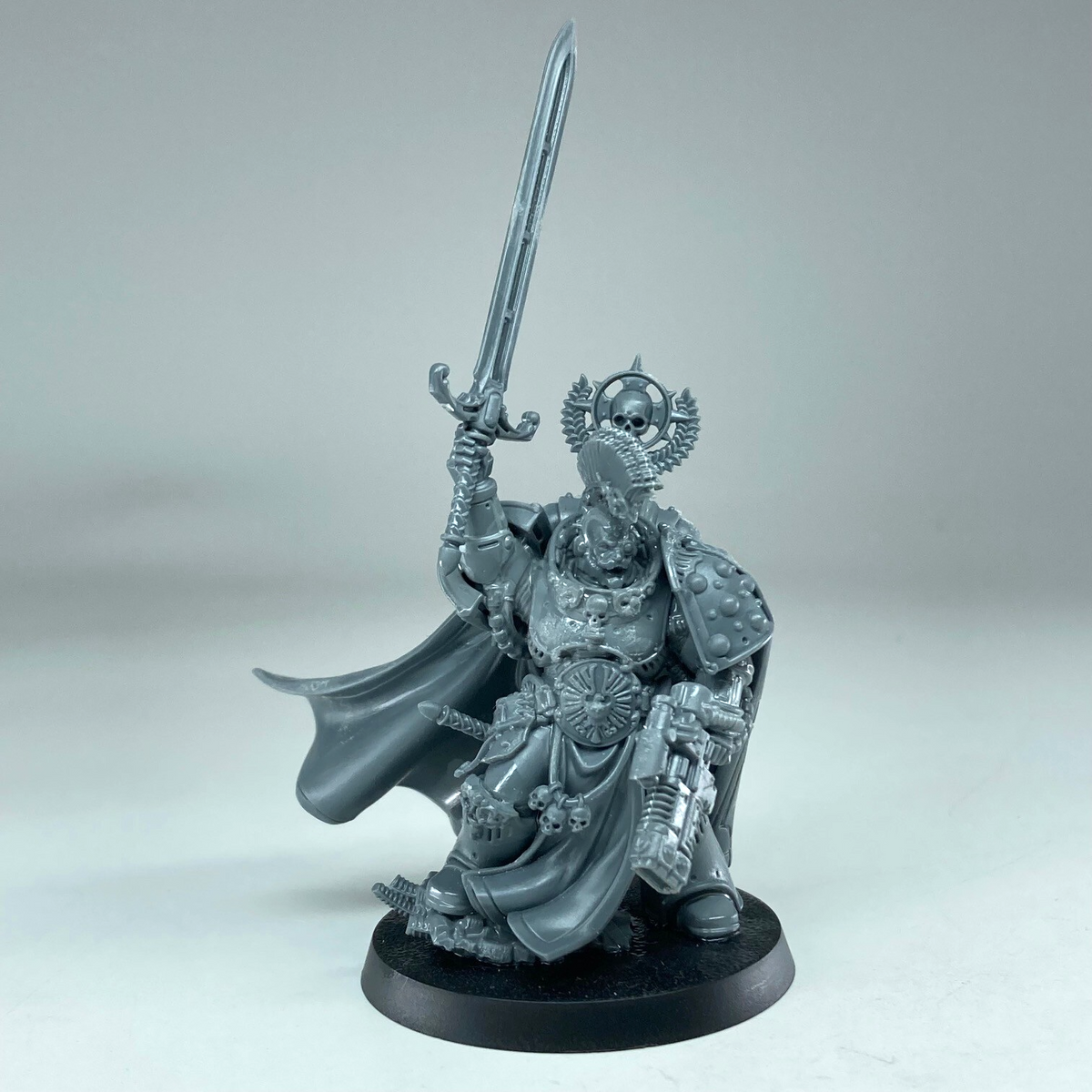 Legion Praetor With Power Sword - Legiones Astartes Warhammer Horus He