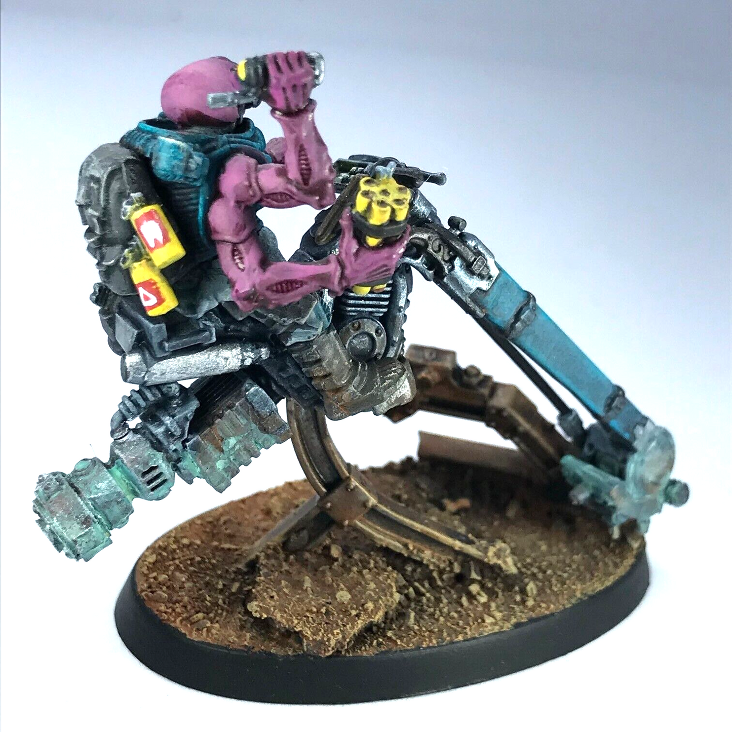 Genestealer Cults Character on Hover Bike - Painted - Warhammer 40K C4002