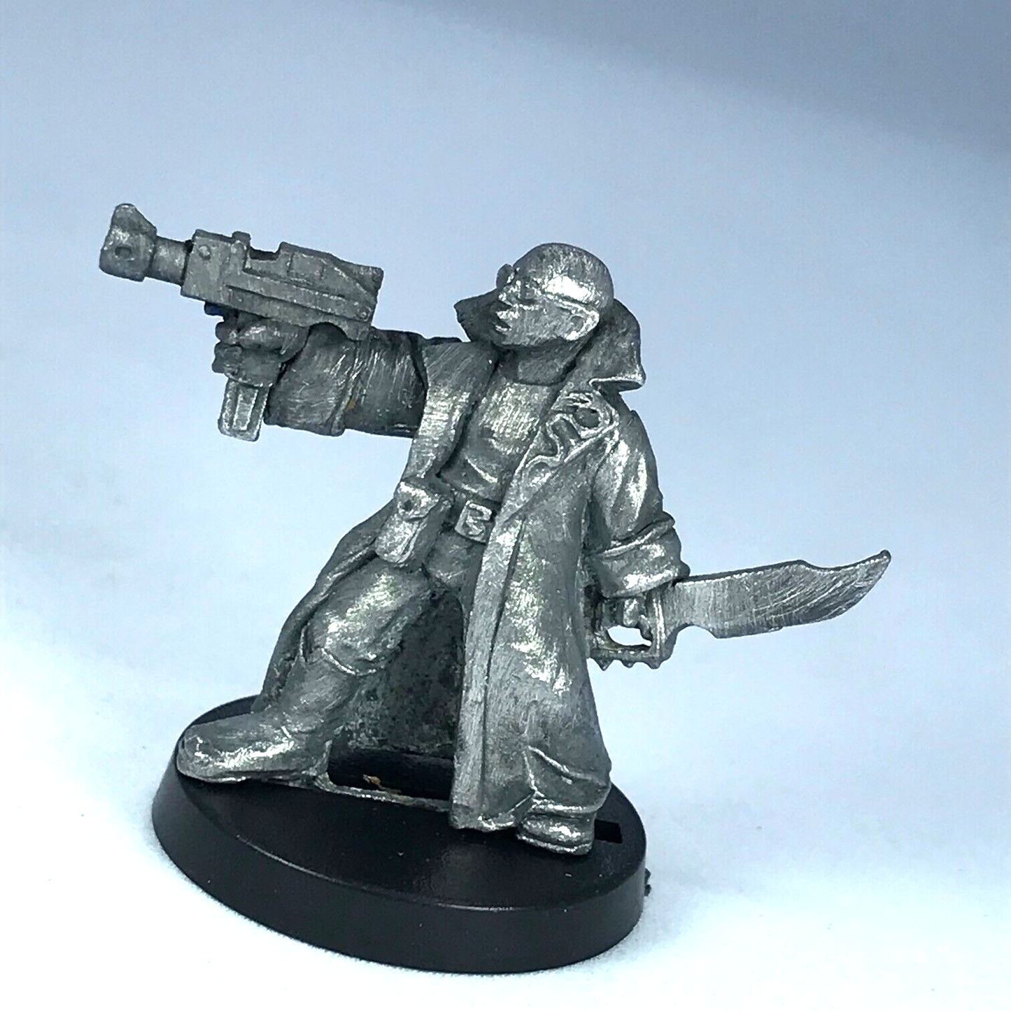 Delaque Juve with Auto Pistol - Classic Necromunda Games Workshop X13296