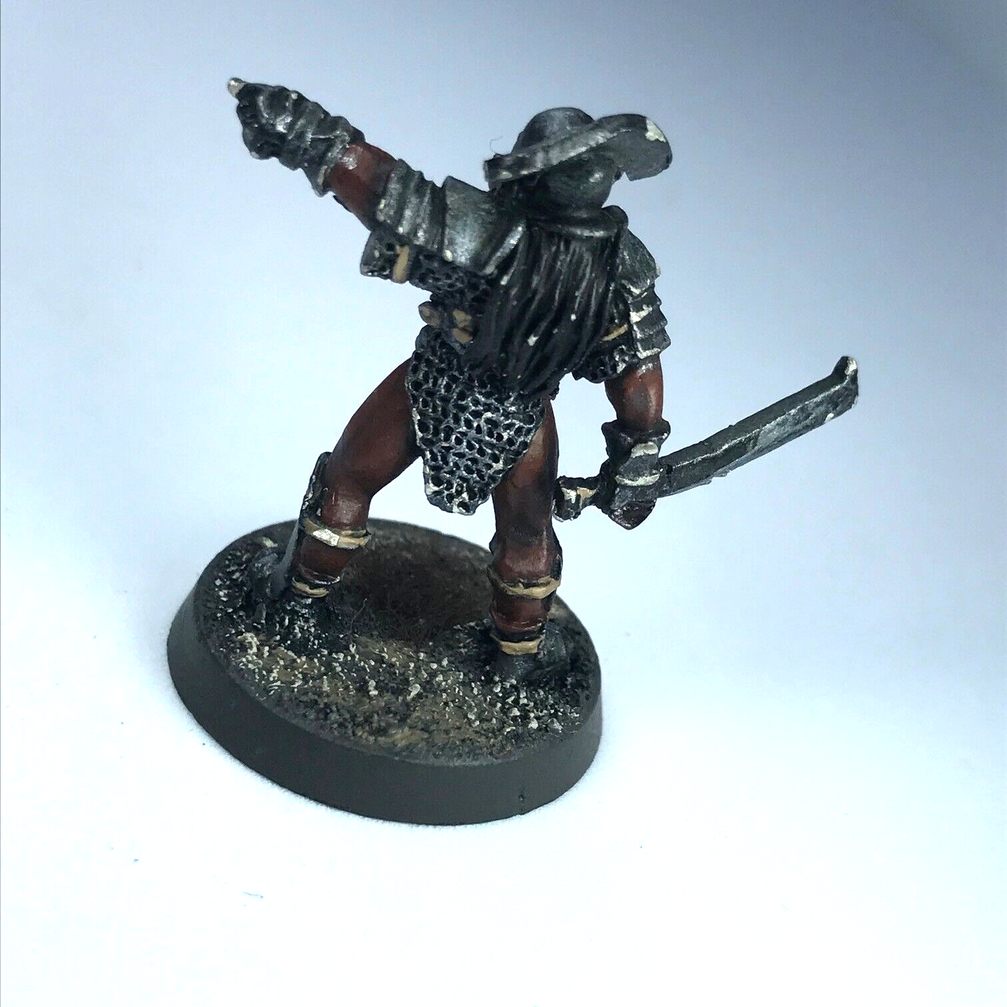 Uruk Hai Captain - LOTR Warhammer Lord of the Rings Painted - Chipped X5667