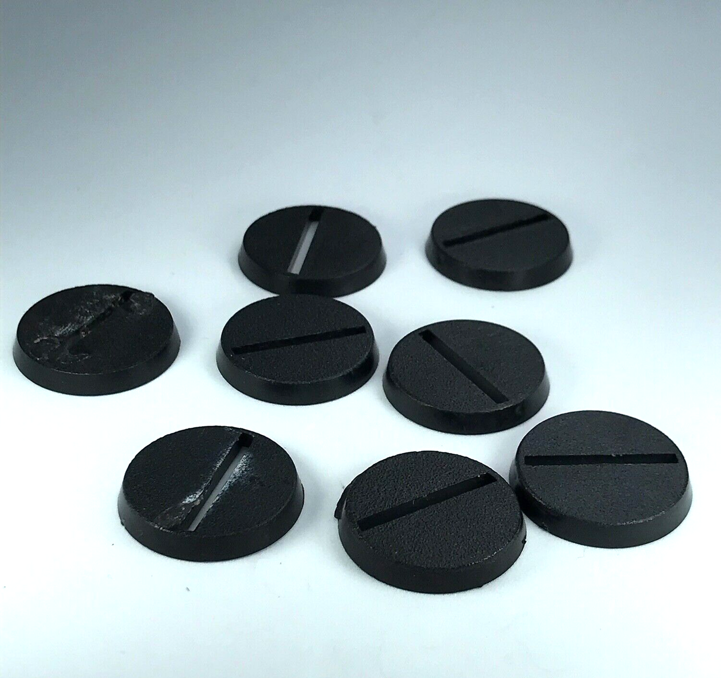 25mm Original Round Bases Dated 1992 Warhammer 40K / LOTR Games Workshop X5753