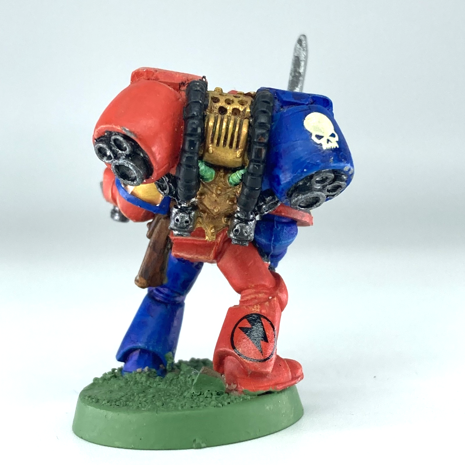 88b43f39-8911-4c96-af86-d751f948abcf