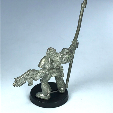 Metal Classic Standard Bearer Command Space Marine - Warhammer 40K X2522