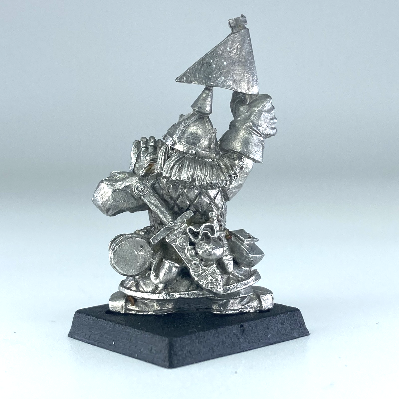 8ac6e9ac-b9ae-4a12-8522-9105a2d010d8